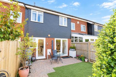 Rear Garden 2.jpg