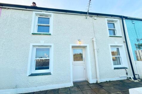 2 Bedroom Mid Terraced House for Sale