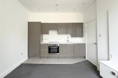 Living Room / Kitchen