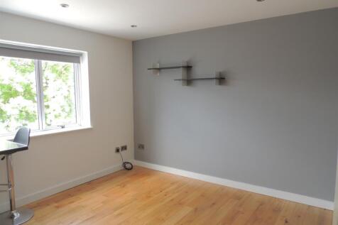 Living/Kitchenette