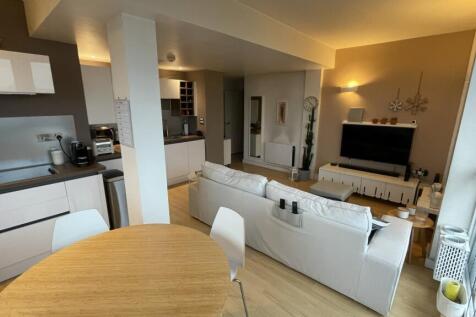 Lounge 1
