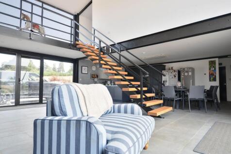Property Image 32