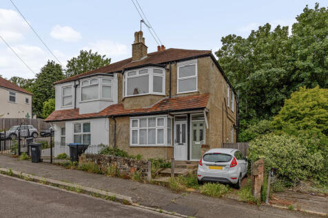 2 Troy Road, SE19...
