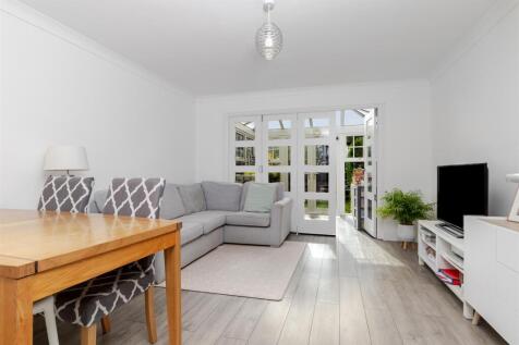 7WestfieldCourt-11.jpg