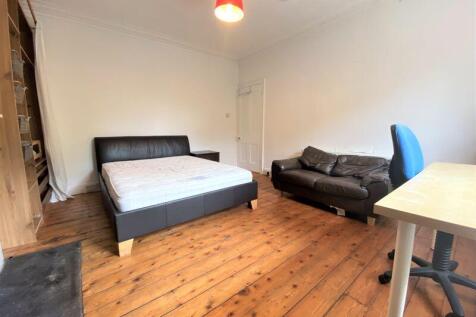 Three Bed Student Flat - £99 pppw plus bills, South View West, Heaton photo 4