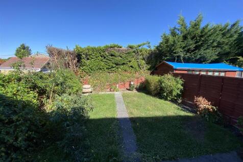 Rear garden 2.jpeg