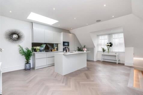 Kitchen/Living Area