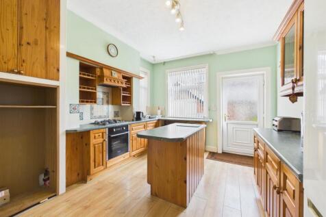Kitchen: