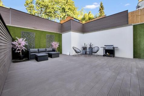 Colney Hatch Lane, Muswell Hill, London photo 3