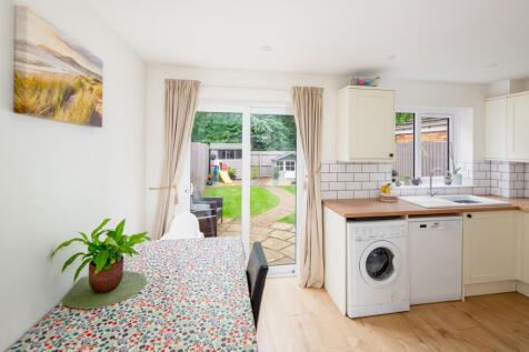 14 Ft Kitchen Diner