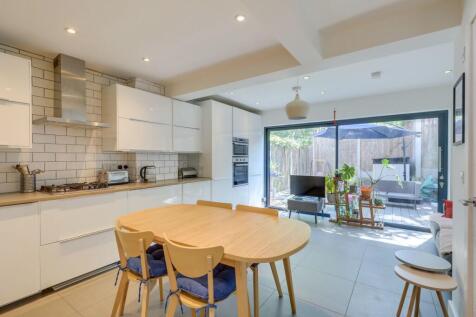 Open Plan Kitchen &amp; Dining Room