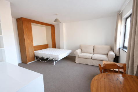 Braybourne Drive, Isleworth, TW7 photo 4