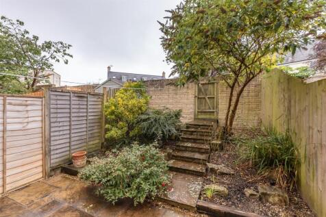 6 Middlewood Close Bath BA2 2TU-15.jpg