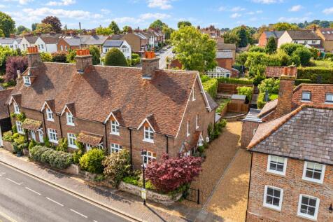 3-bed terraced on Fishpool Street, St Albans, Herts, AL3, £3,250/mo