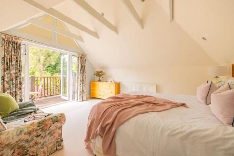 Principal bedroom