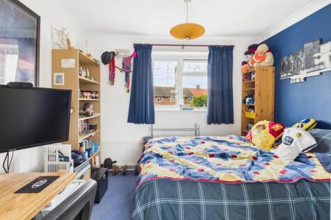 CAM02519G0-PR0326-STILL003