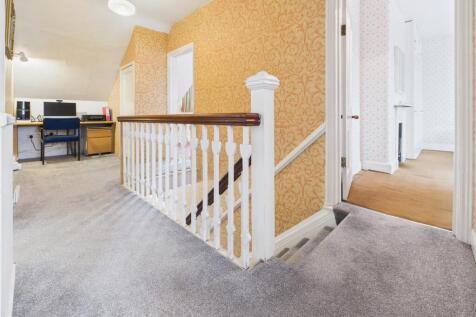 FIRST FLOOR STAIRS AND LANDING