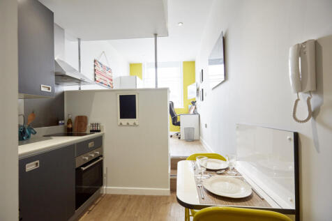 66 Queens - Kitchen