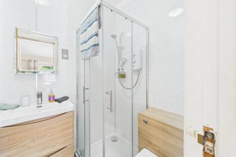 CAM03481G0-PR0104-STILL060