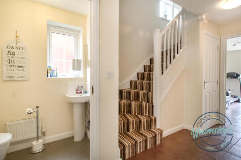 Hallway &amp; cloakroom