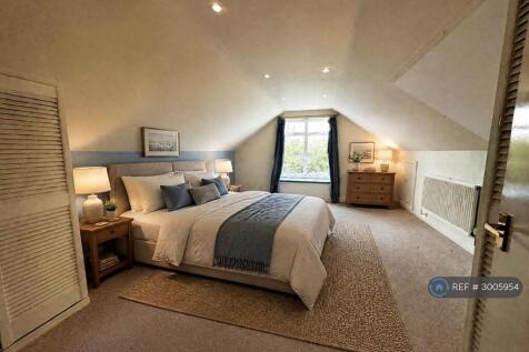 Master Bedroom Full Furnished 