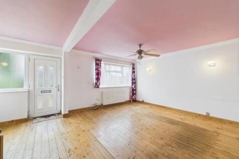 CAM02023G0-PR0145-STILL021