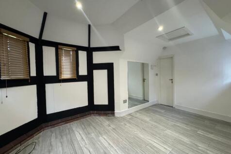 Barton Road, Worsley, M28 photo 5