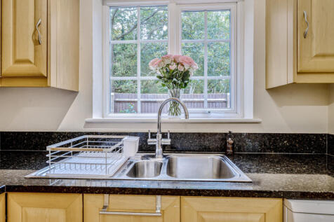 1365652-19-68ee77...