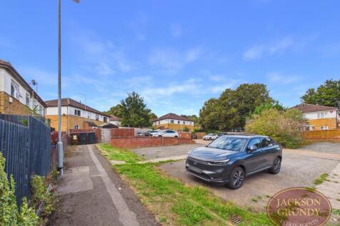 Winnington Close