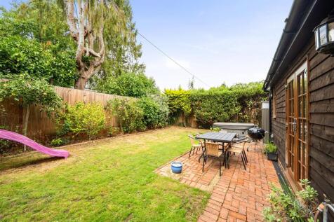 rear garden 4.jpg