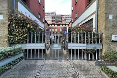 Front Approach Pedestrian Gate 