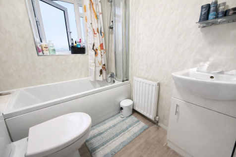 BATHROOM/WC