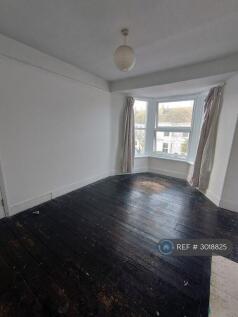 Room 5 Photo 2