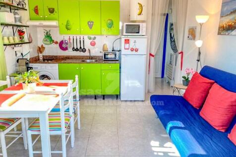 Apartment with swimming pool in Cala'n Blanes