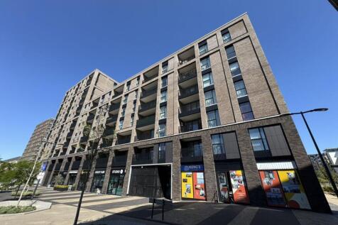 Beautifully Maintained One-Bedroom Riverside Apar