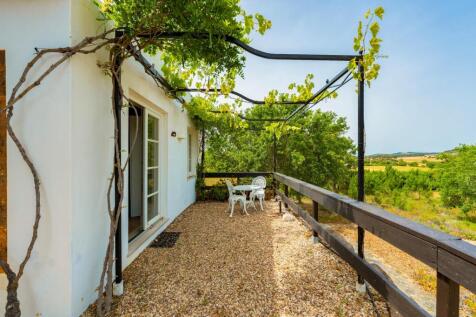 Exclusive Estate Between the Atlantic Ocean and th