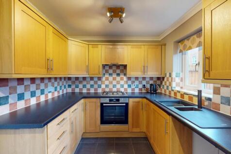 St. Aubin Drive, Telford photo 3