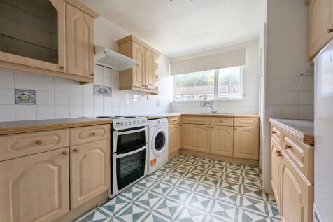 Worthing Road, Horsham, RH12 photo 3