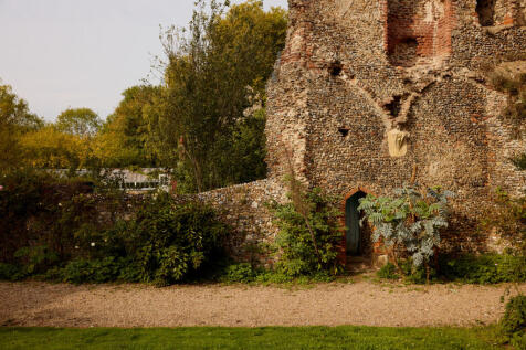 314477 - INIGO_METTINGHAM CASTLE_05.JPG