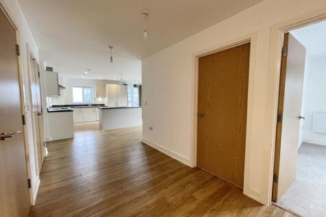 Holmbush Mews photo 4