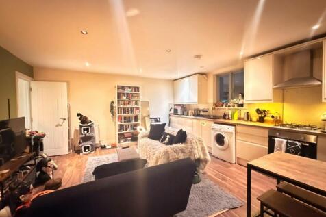 Morden Road, Wimbledon, Merton photo 3