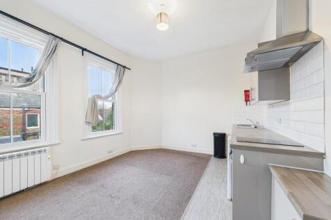 CAM04693G0-PR0063...