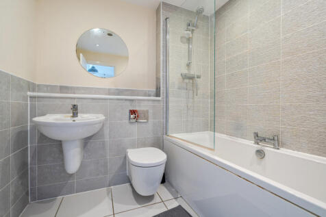 1294716-12-683584...