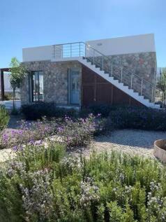Front-Row 3-Bedroom Bungalow in Bahceli ? Uninterrupted Sea Views, 150 Metres from the Shore Image 9999 2