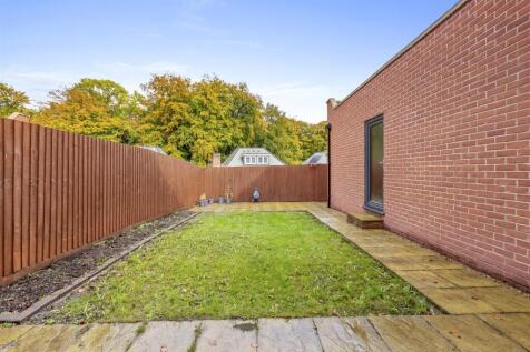 46 Trinity Circle, HP11 1FD-12.jpg