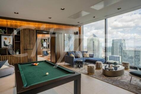 RESIDENTS LOUNGE &amp; DINING AREAS