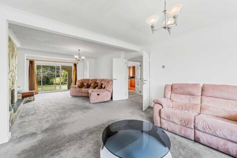 74 Kingsway, Staines-upon-Thames, TW19 7QE-46.jpg