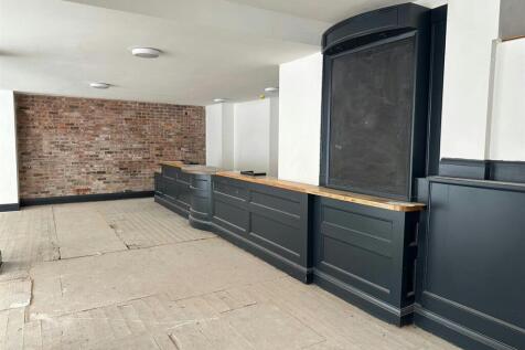 Retail Property (high street) to rent Image 9