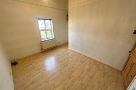 Napier Street, Staffordshire, Burton upon Trent, DE14 photo 5
