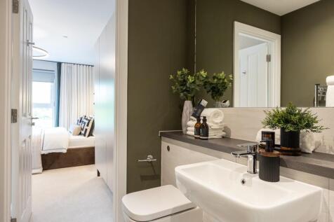 Bedroom &amp; Ensuite